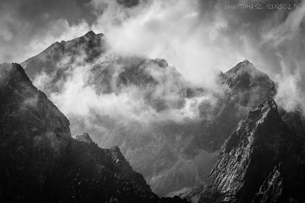 Samsung NX 50-200mm F4-5.6 ED OIS sample photo. Rysy - b&w photography