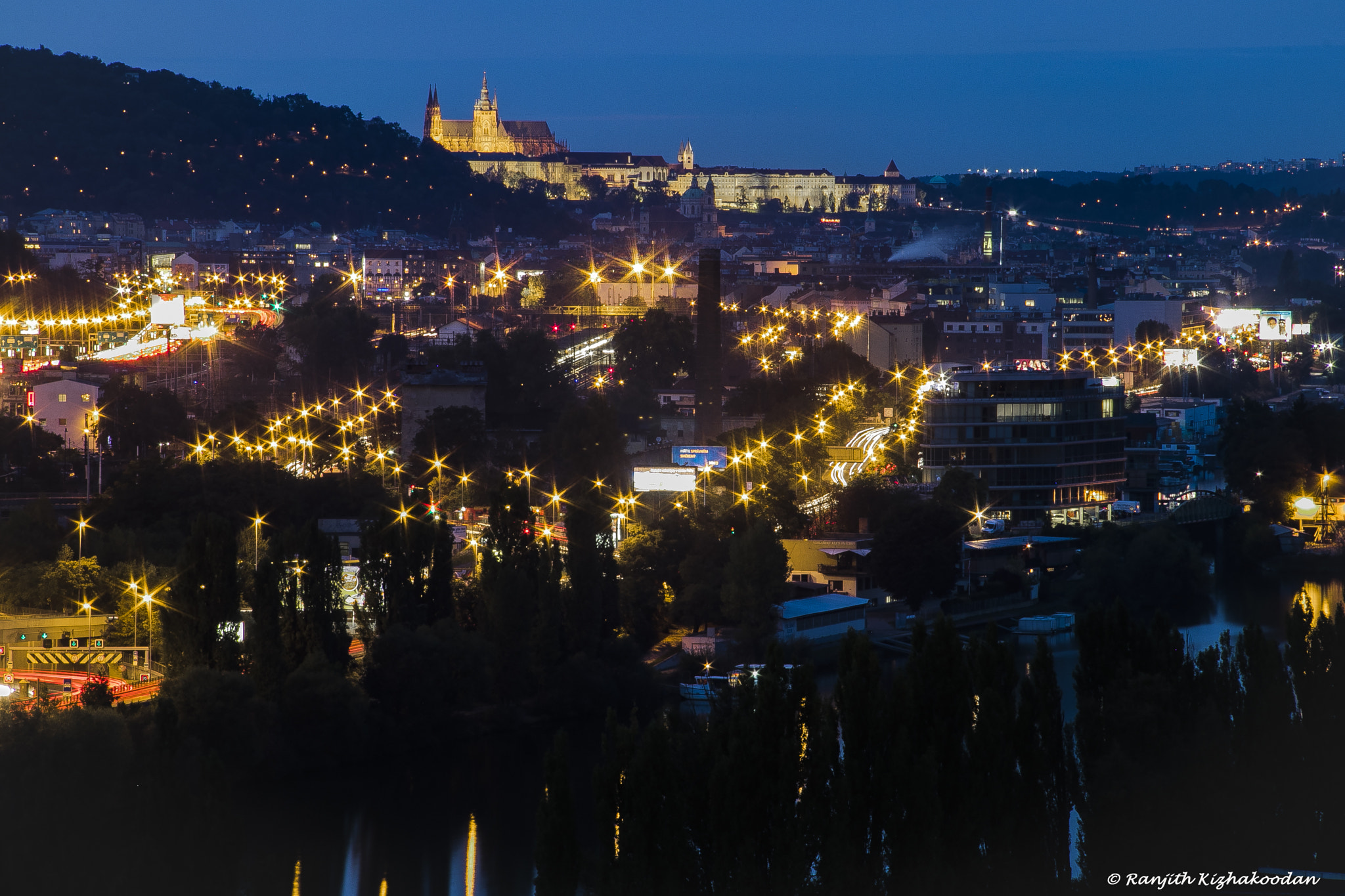 Canon EF-S 18-135mm F3.5-5.6 IS sample photo. Prague castleview - from vysehrad hill photography
