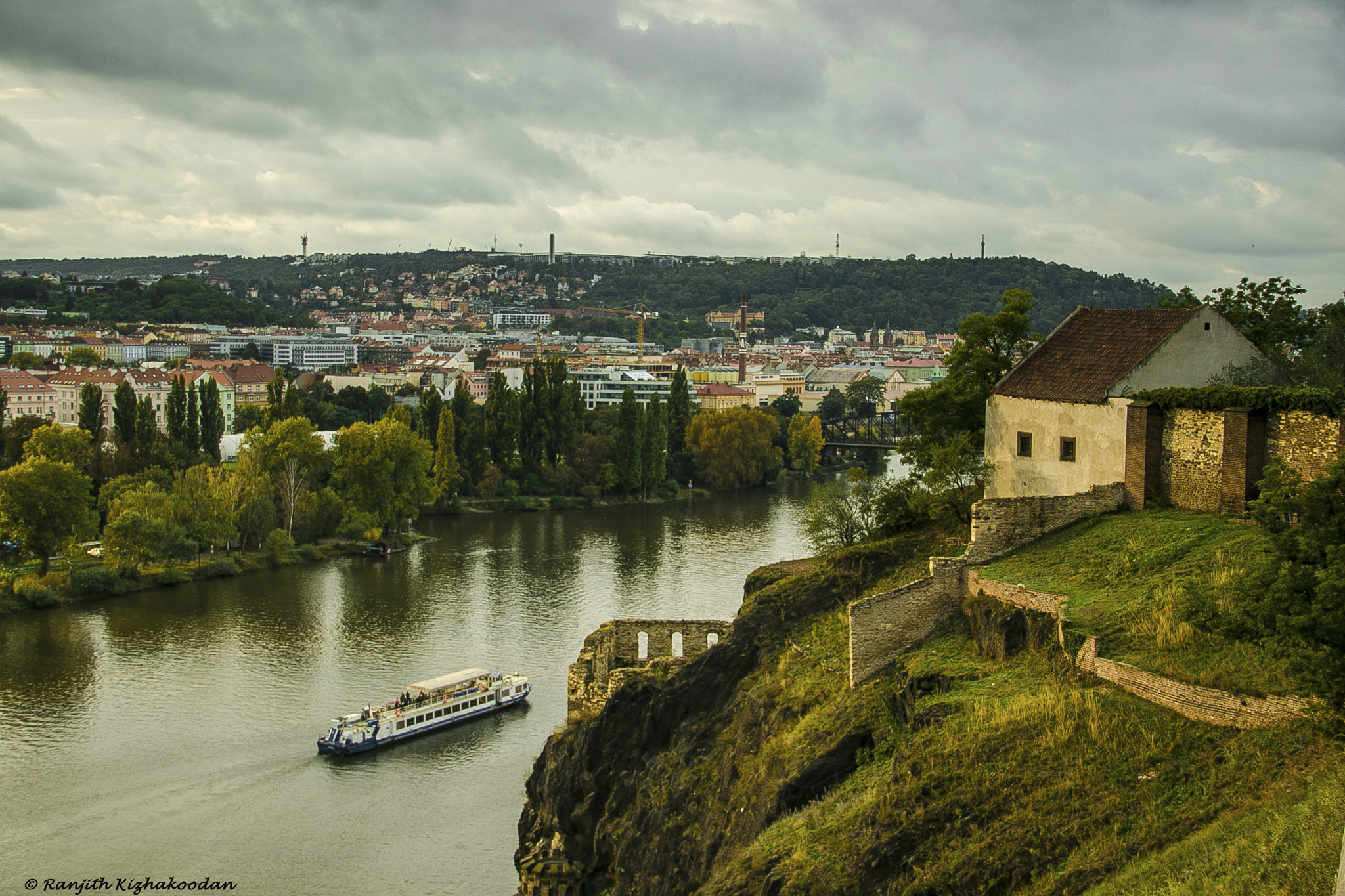 Canon EF-S 18-135mm F3.5-5.6 IS sample photo. View from vysehrad hill photography