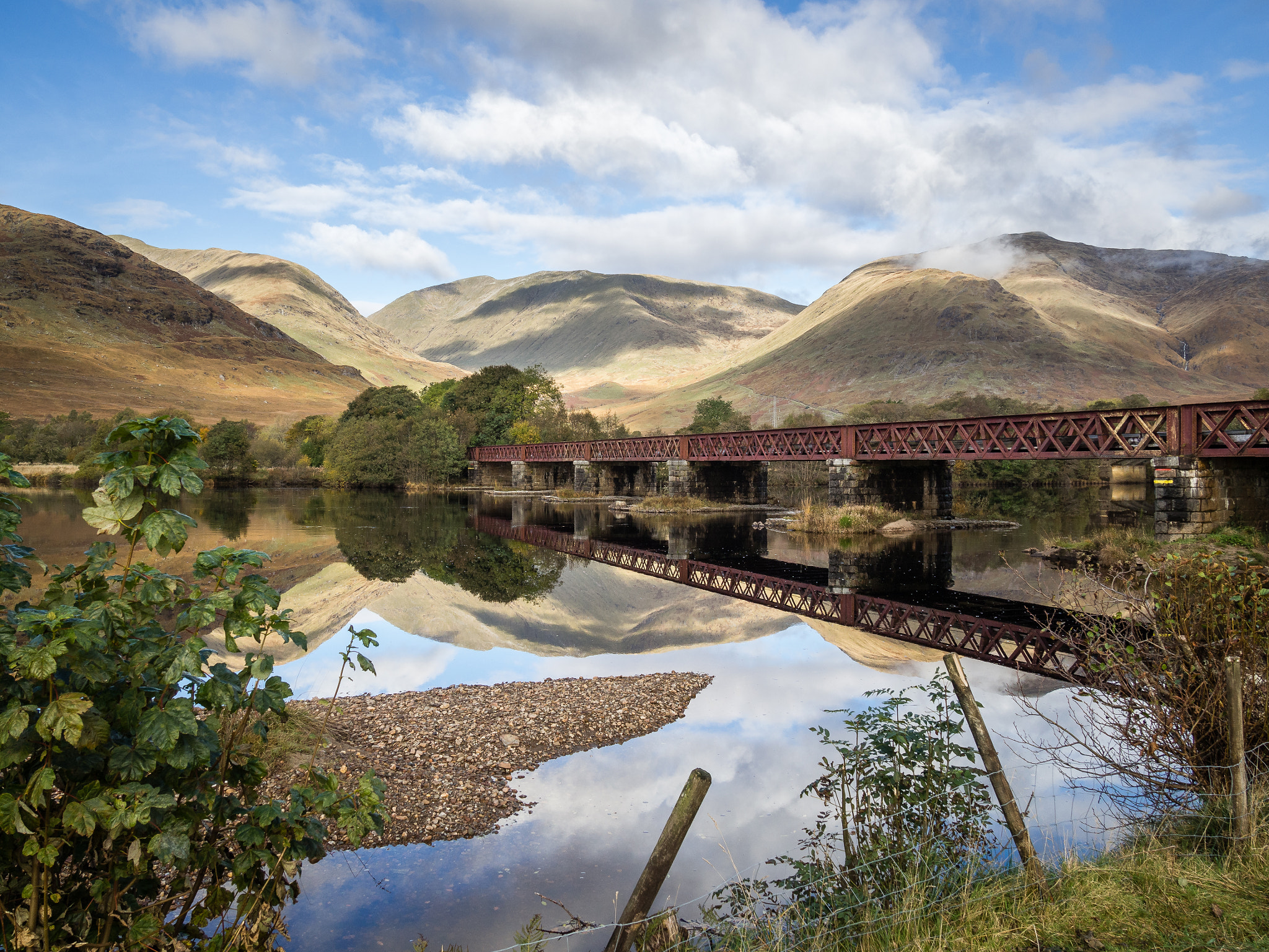 Olympus M.Zuiko Digital 14-42mm F3.5-5.6 II R sample photo. Bridge near kilchurn castle, scotland photography