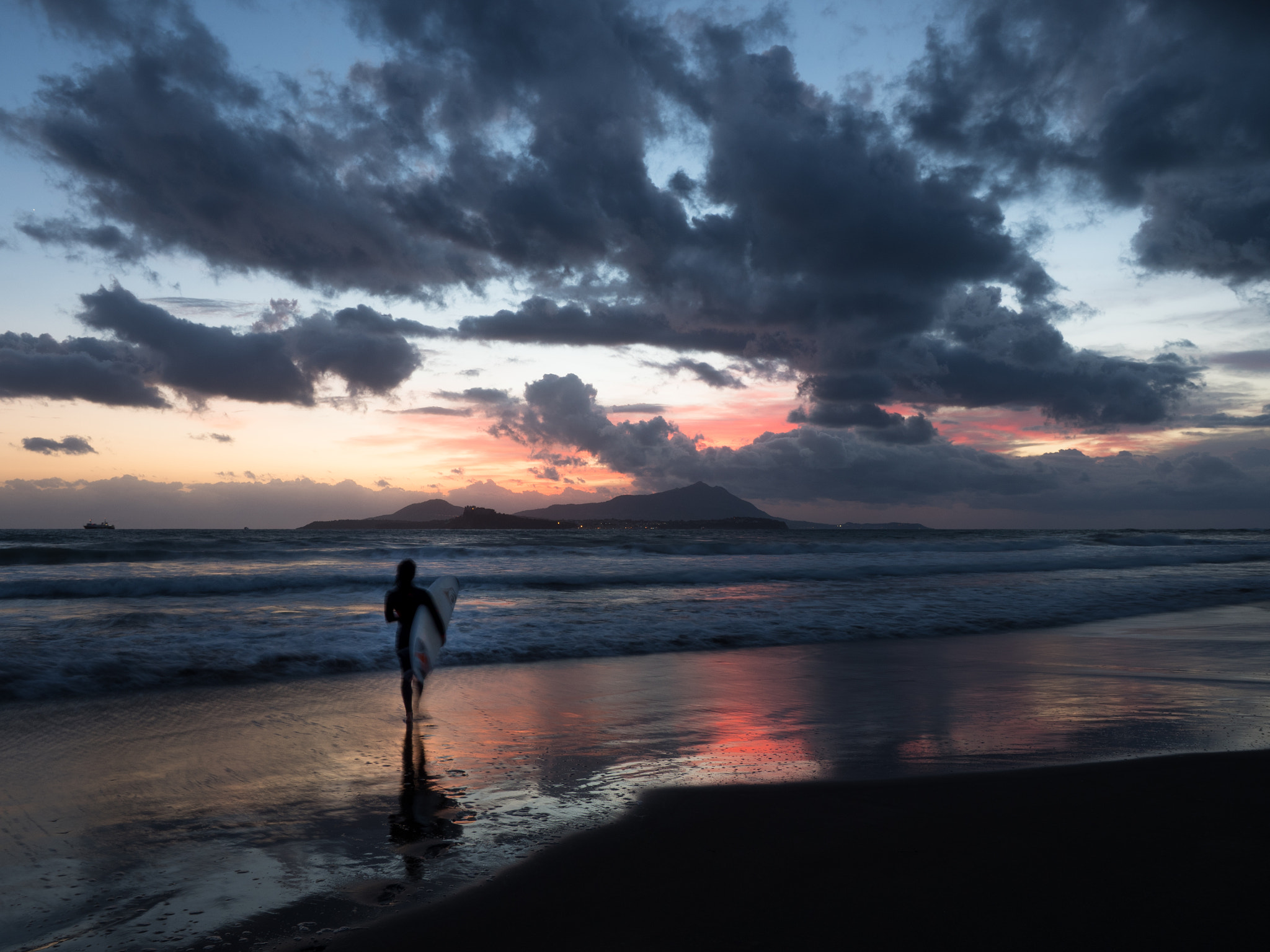 Olympus OM-D E-M5 II sample photo. Surfer at the sunset photography