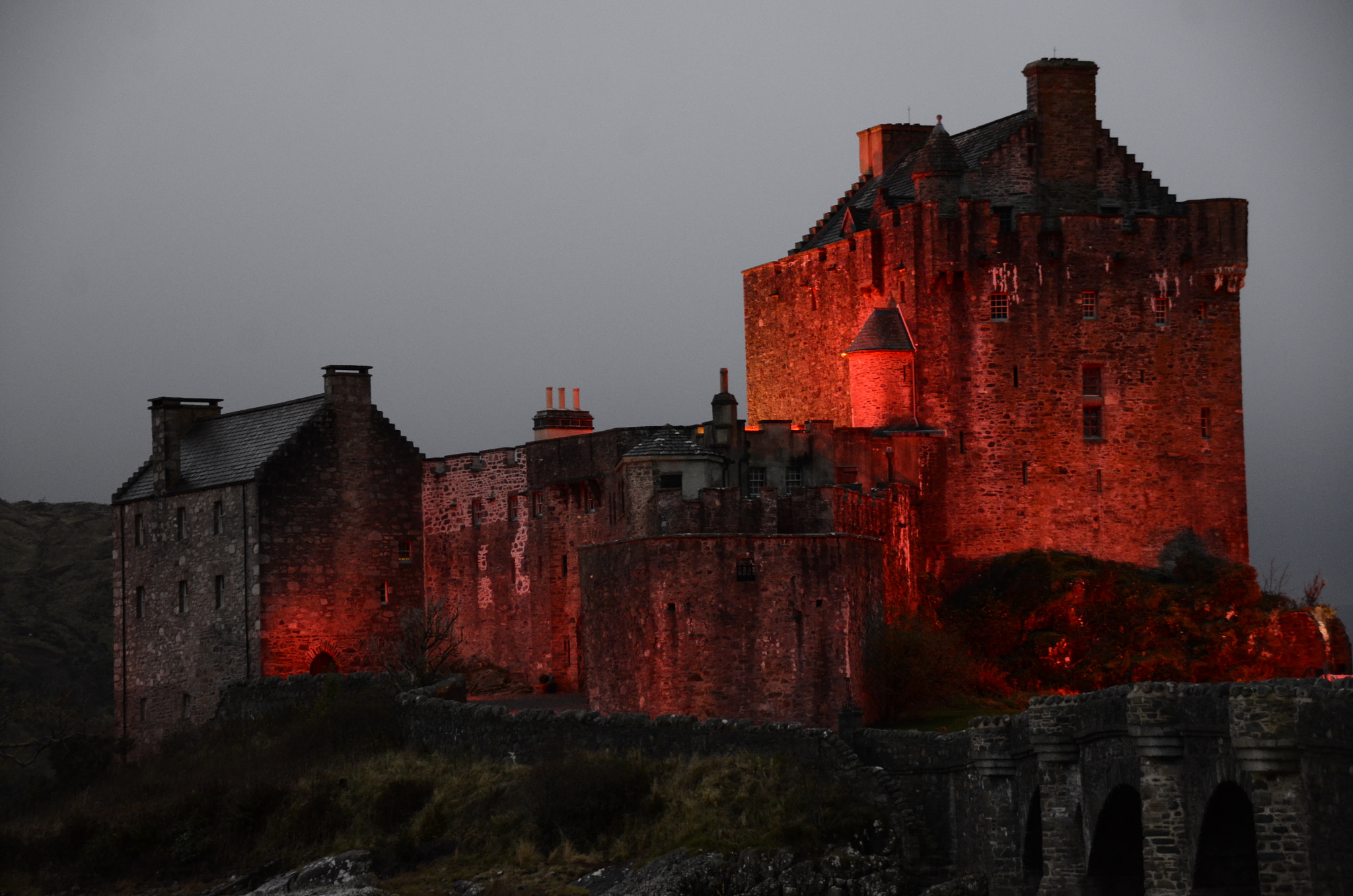 Sigma 18-250mm F3.5-6.3 DC Macro OS HSM sample photo. Eilean donan castle photography