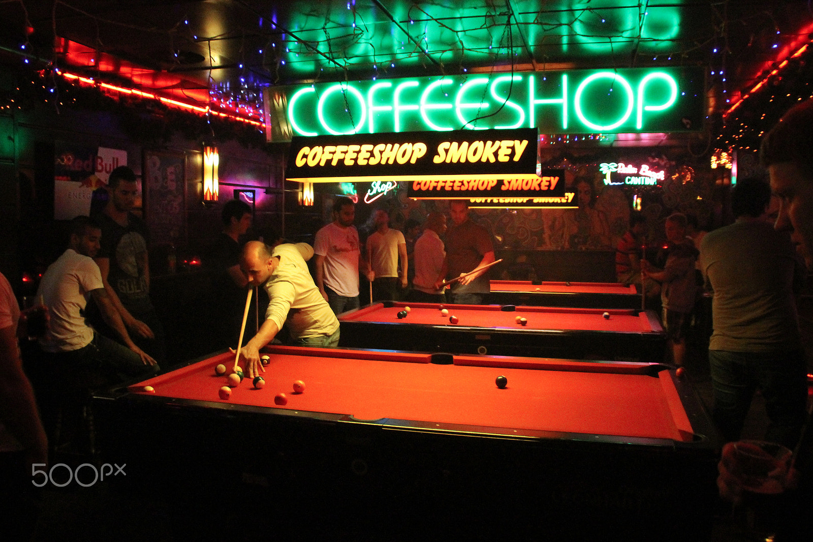 Canon EOS 1100D (EOS Rebel T3 / EOS Kiss X50) sample photo. Smokey coffeshop photography