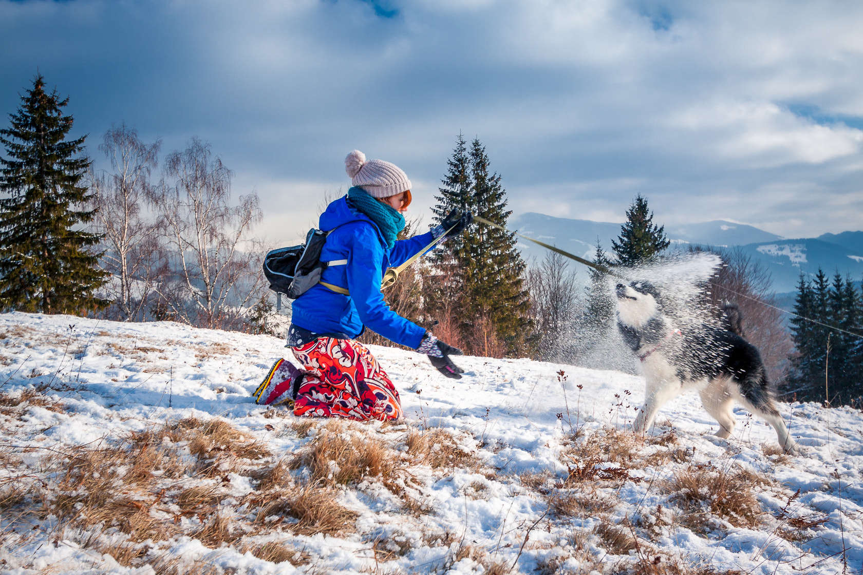 Canon EF-S 10-22mm F3.5-4.5 USM sample photo. Snowplay with the malamute photography