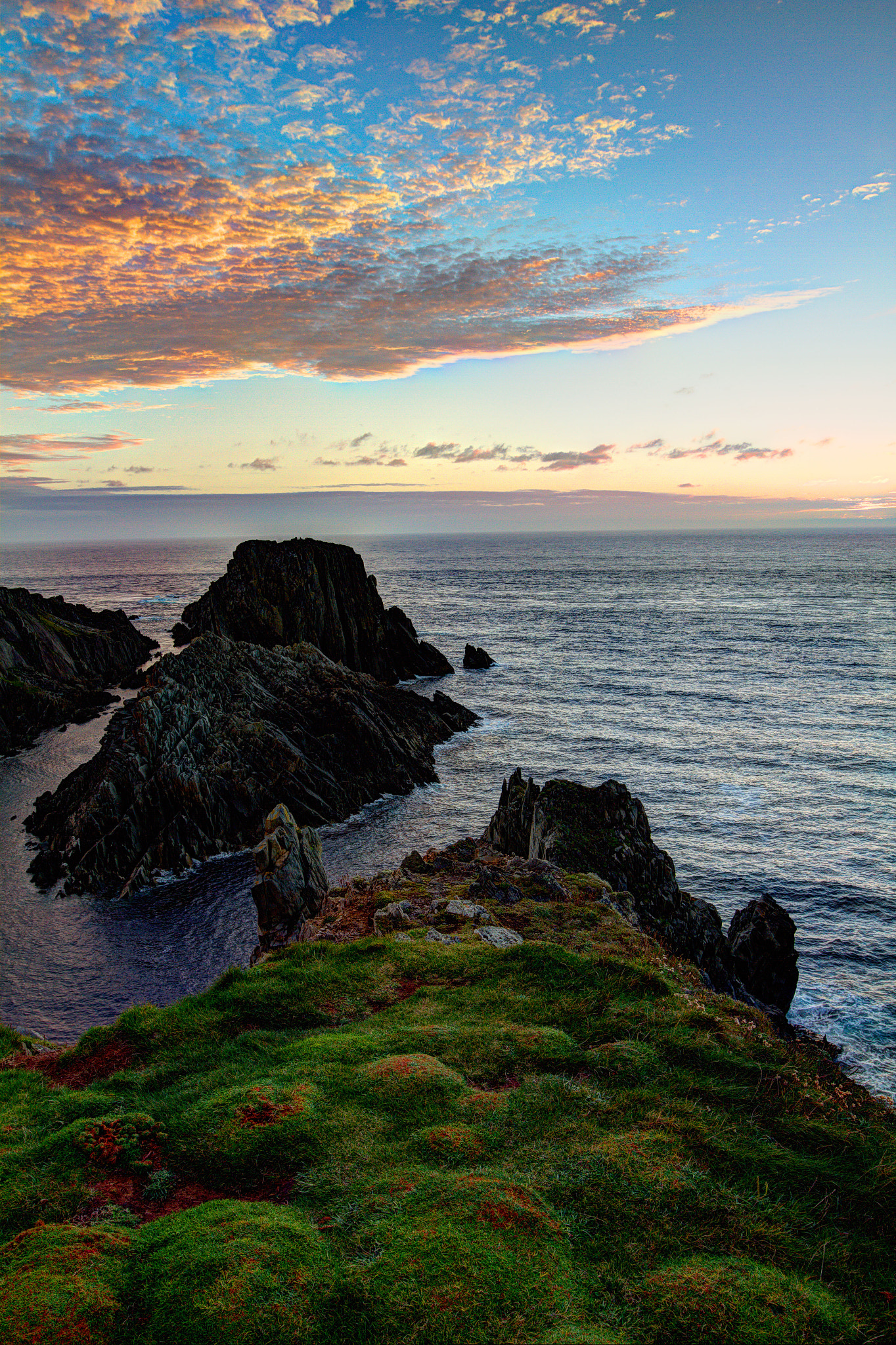 Canon EF 16-35mm F4L IS USM sample photo. Sunset photography