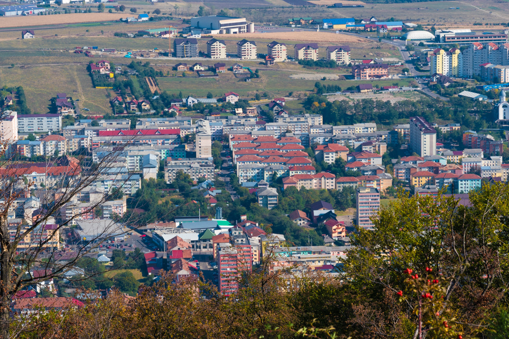 Nikon D5500 + Nikon AF-S Nikkor 85mm F1.8G sample photo. Nice town colours photography