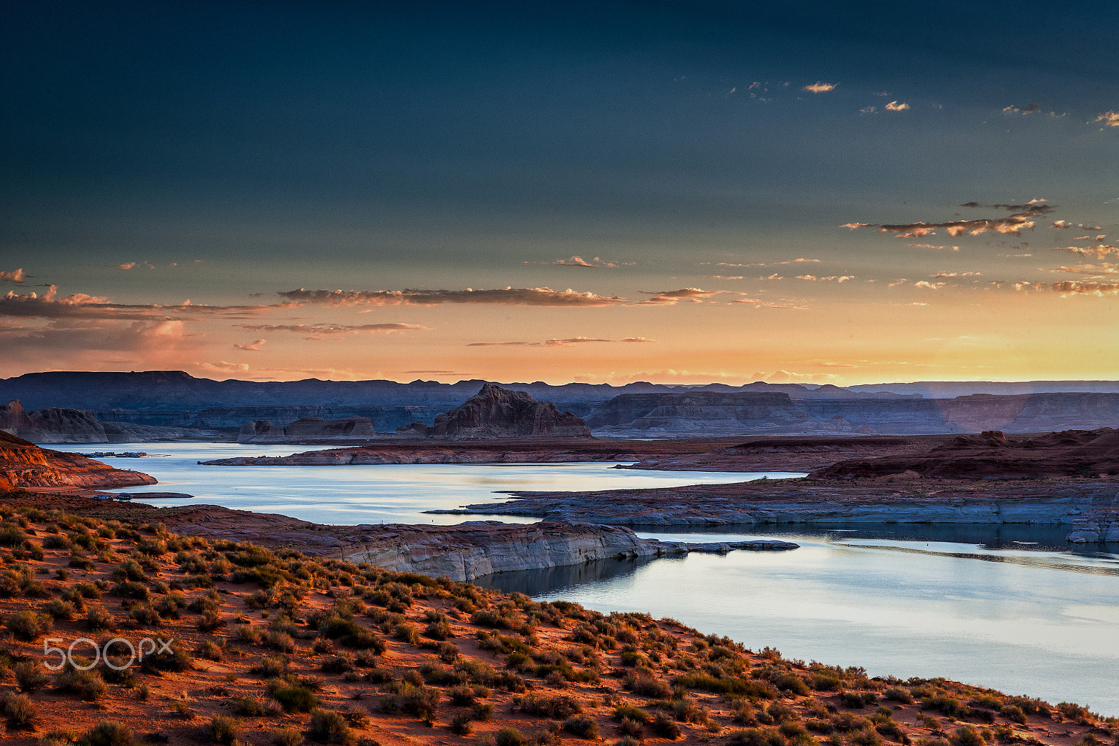 Canon EOS-1Ds Mark II + Canon EF 24-70mm F2.8L II USM sample photo. Good morning lake powell photography