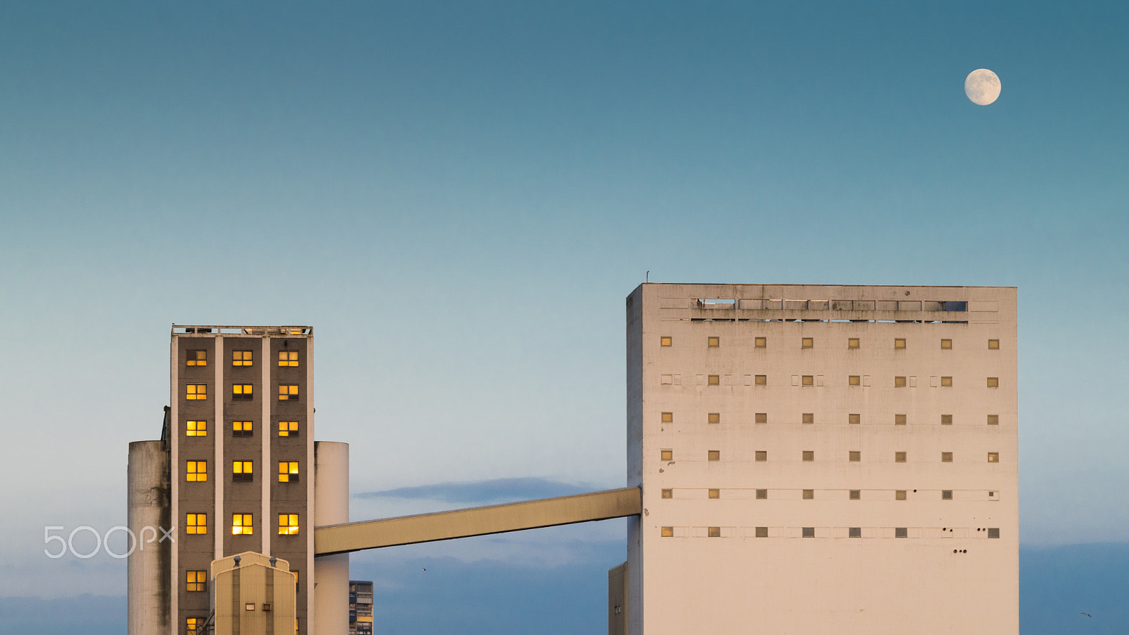 AF Nikkor 70-210mm f/4-5.6 sample photo. Mill photography