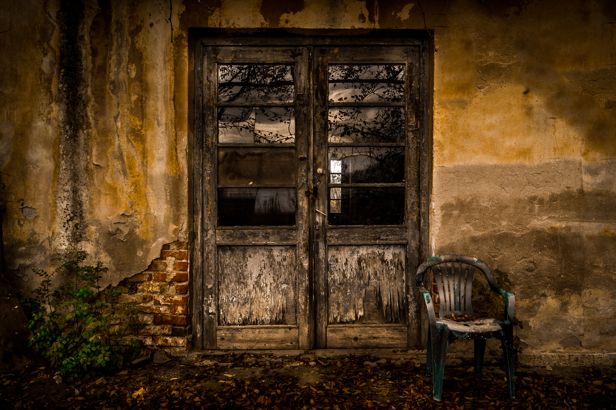 Sony Alpha DSLR-A500 + Sony DT 18-55mm F3.5-5.6 SAM sample photo. Abandoned photography