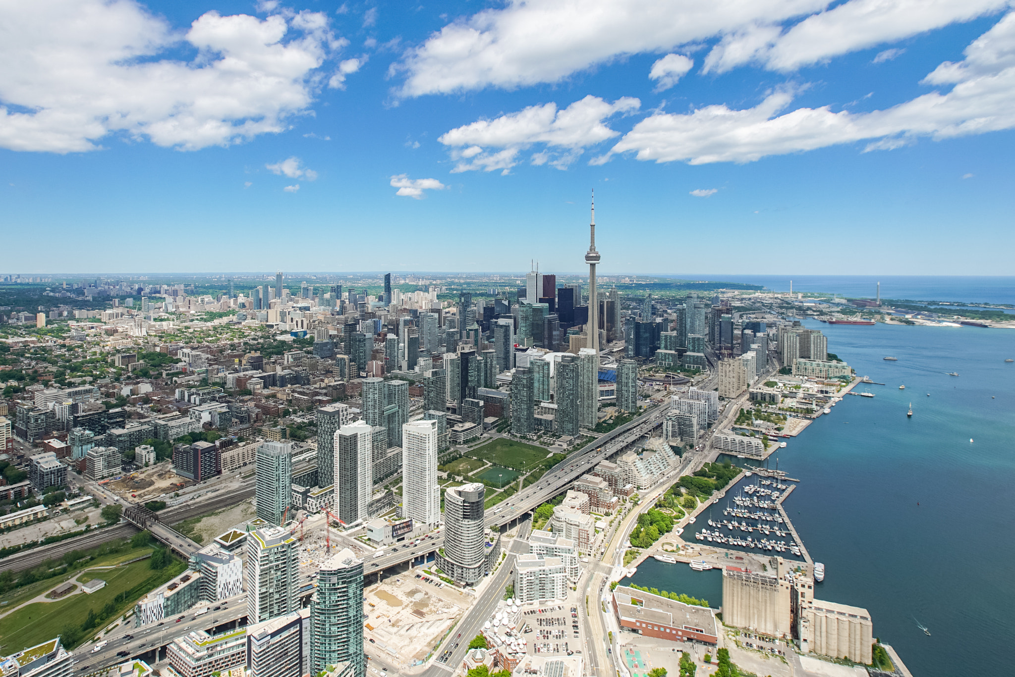 Sony a7S II + 16-35mm F2.8 G SSM II sample photo. Toronto from the west photography