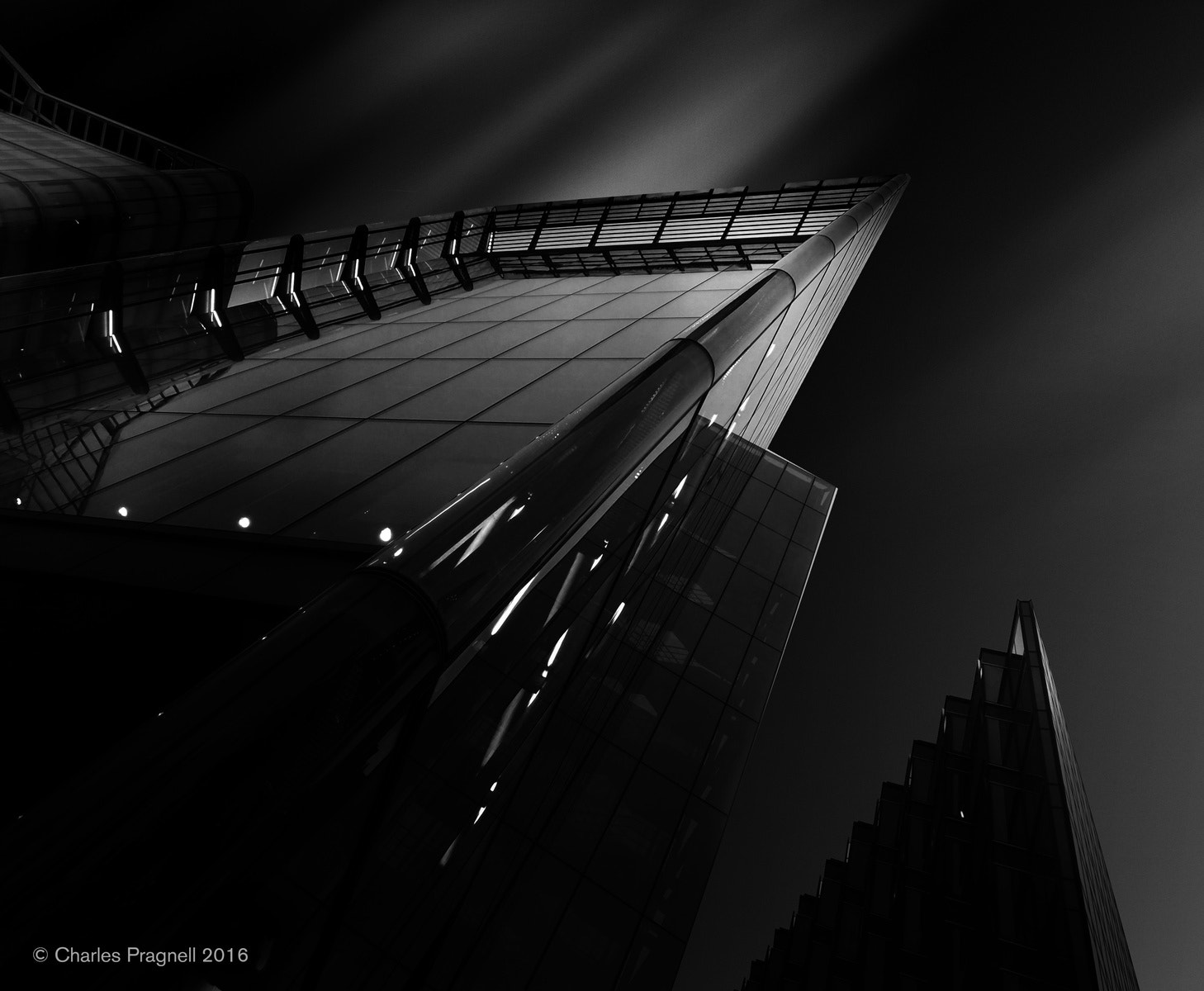 Olympus OM-D E-M10 II + OLYMPUS M.9-18mm F4.0-5.6 sample photo. London office building photography