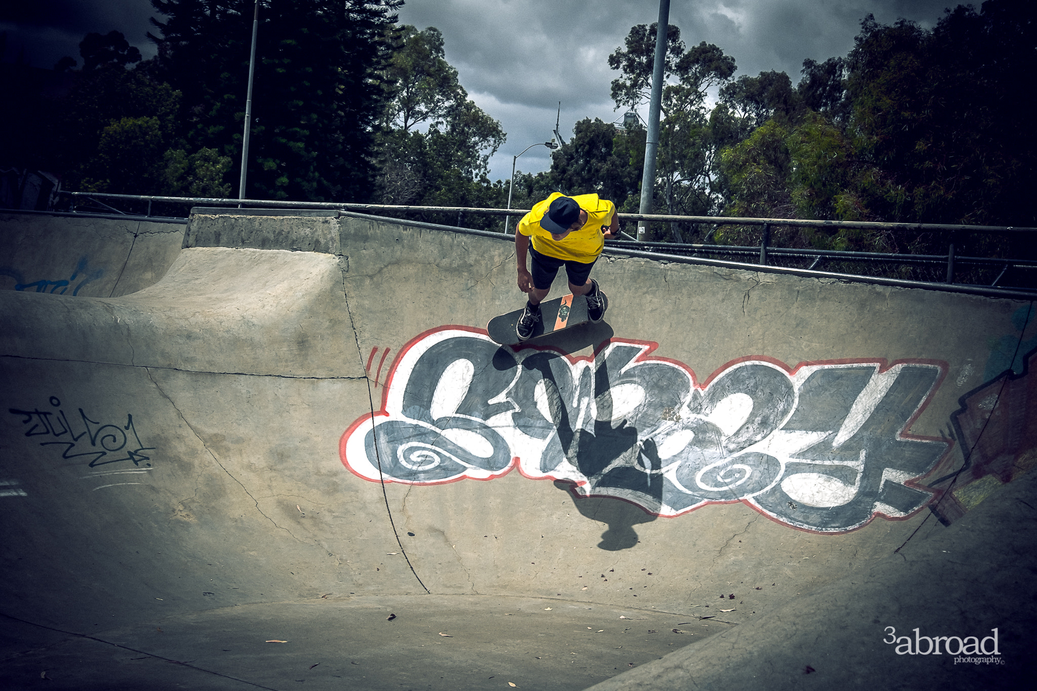 Fujifilm X-T10 + Fujifilm XF 18-135mm F3.5-5.6 R LM OIS WR sample photo. 2016.11 leederville skate park photography