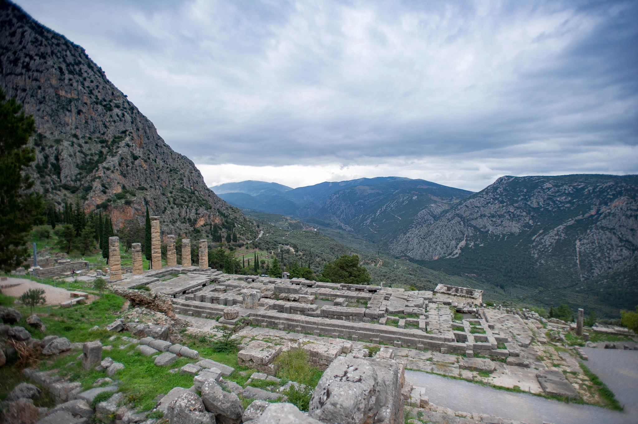 Nikon AF-S Nikkor 17-35mm F2.8D ED-IF sample photo. Just some more ruins photography