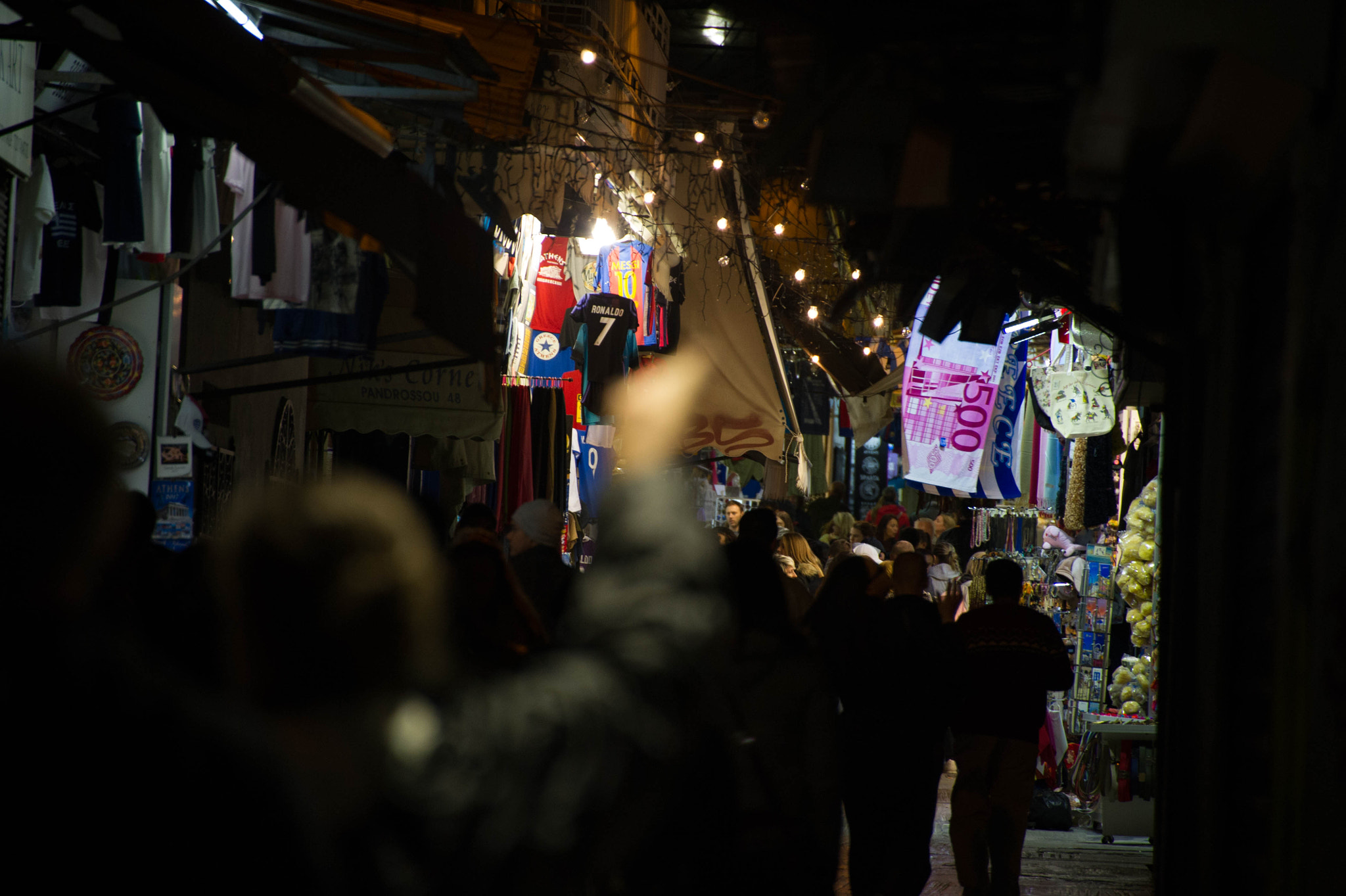 Nikon D3S sample photo. The hand waving emoji photography