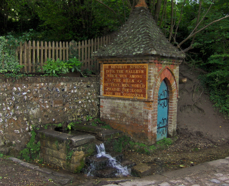 HP PHOTOSMART R927  (V01.00) sample photo. Natural spring fountain & pumphouse photography