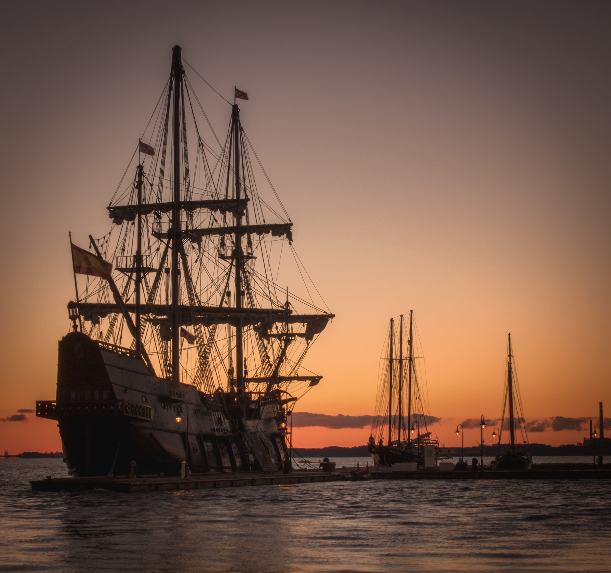 EF28-70mm f/2.8L USM sample photo. El galeon photography