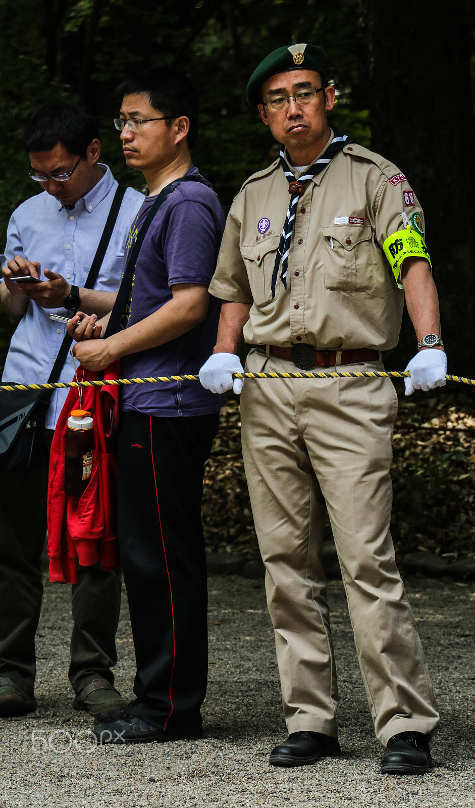 Canon EOS 760D (EOS Rebel T6s / EOS 8000D) + Canon EF-S 18-135mm F3.5-5.6 IS STM sample photo. The security guard photography