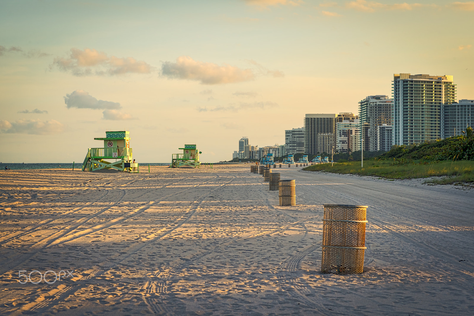 Tokina AT-X Pro 100mm F2.8 Macro sample photo. Beach view i photography