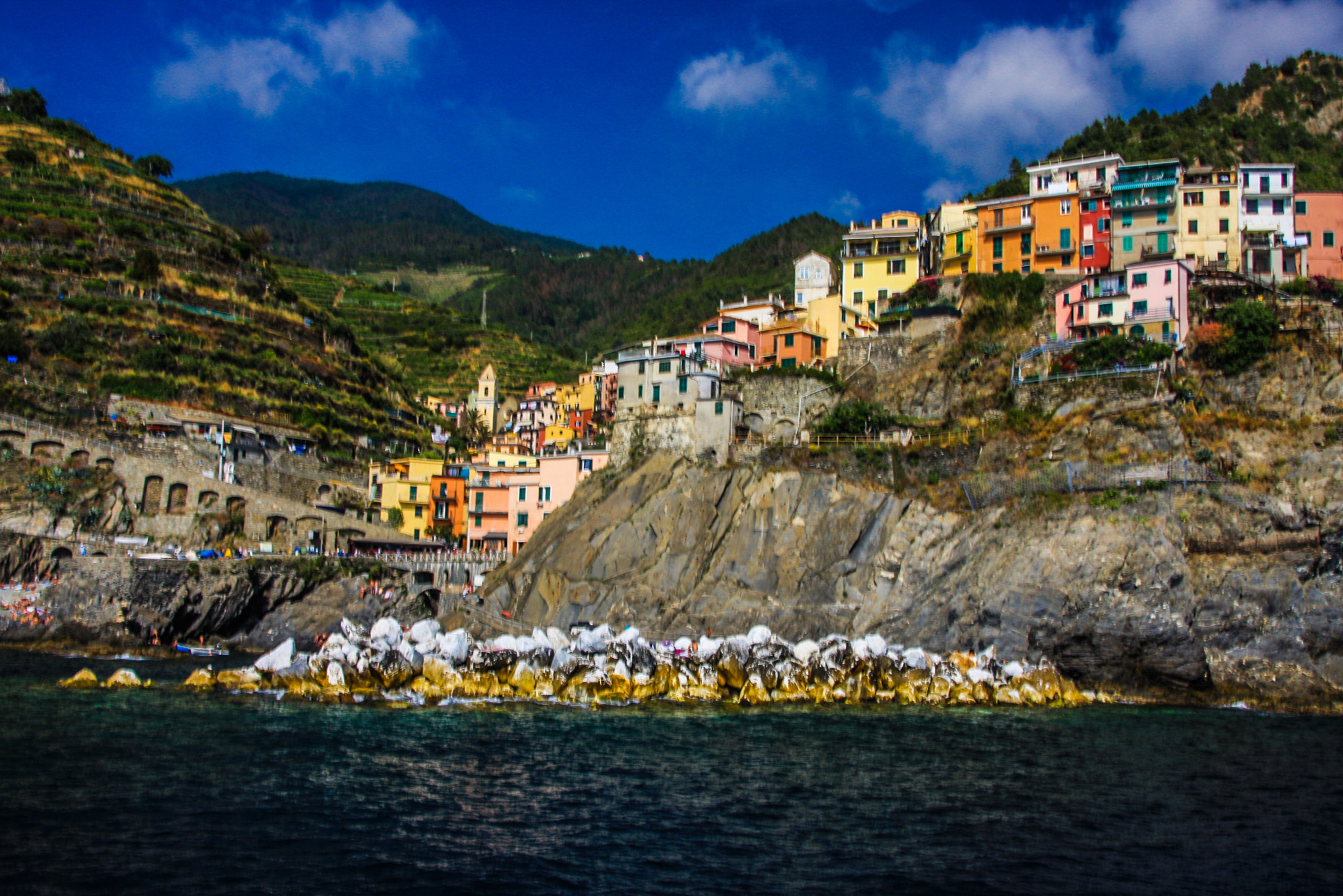 Sigma 18-250mm F3.5-6.3 DC OS HSM sample photo. Manarola - cinque terre photography