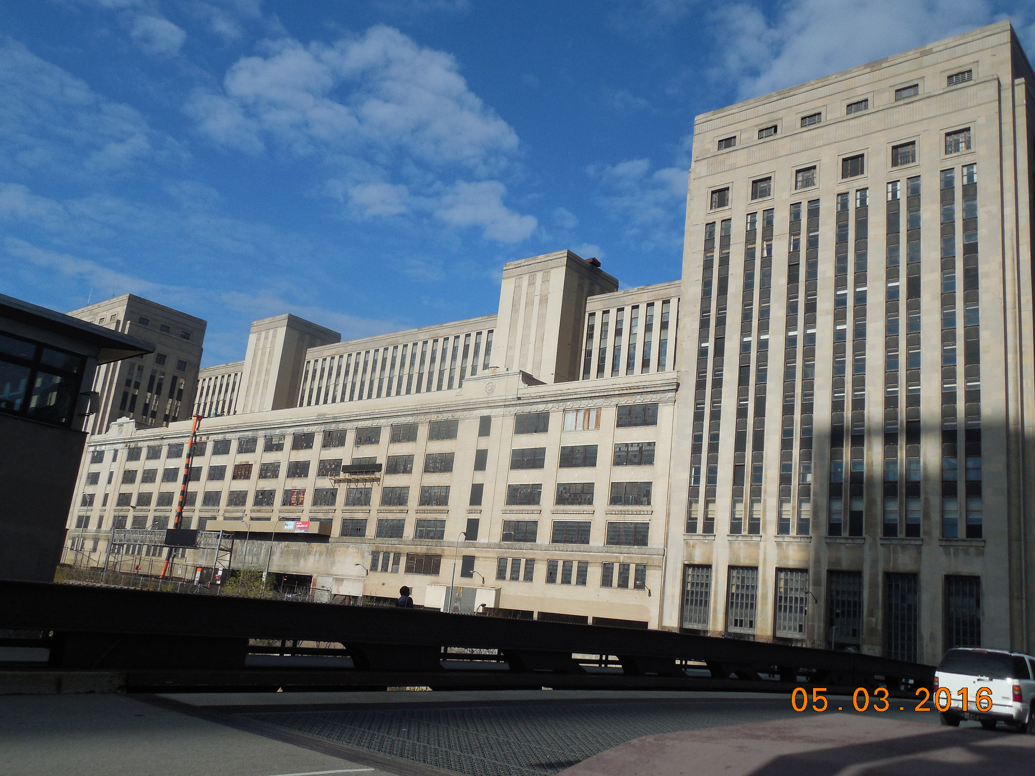 Nikon COOLPIX L620 sample photo. Old chicago post office photography