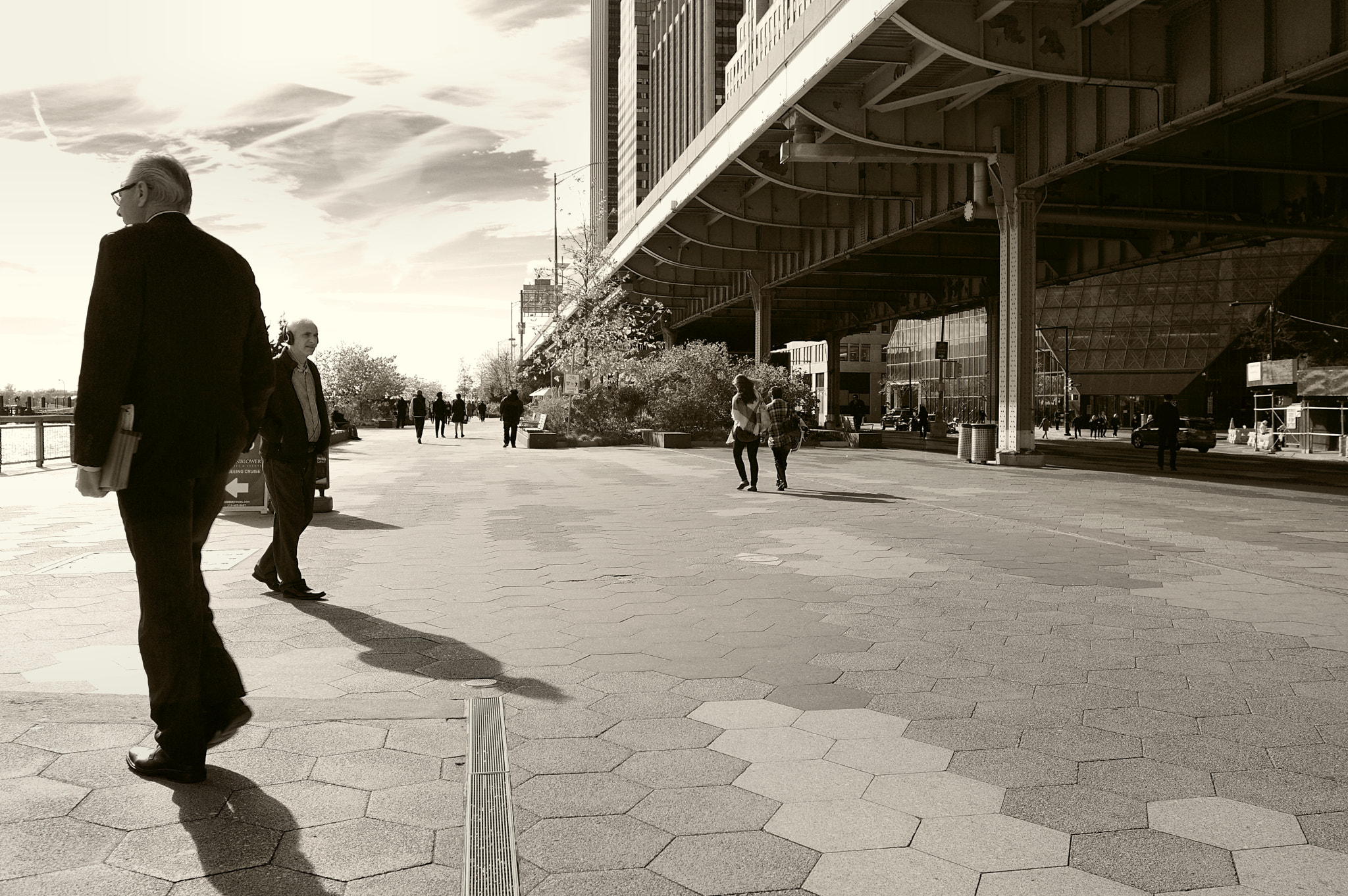 Pentax K-3 II sample photo. Nov. 11, 2016 strolling east river esplanade photography