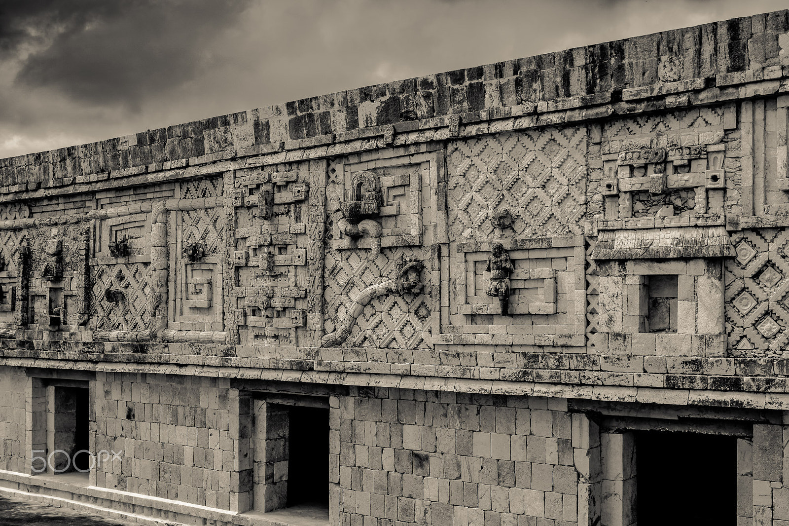 Samsung NX500 + Samsung NX 16-50mm F3.5-5.6 Power Zoom ED OIS sample photo. Nunnery quadrangle, uxmal photography