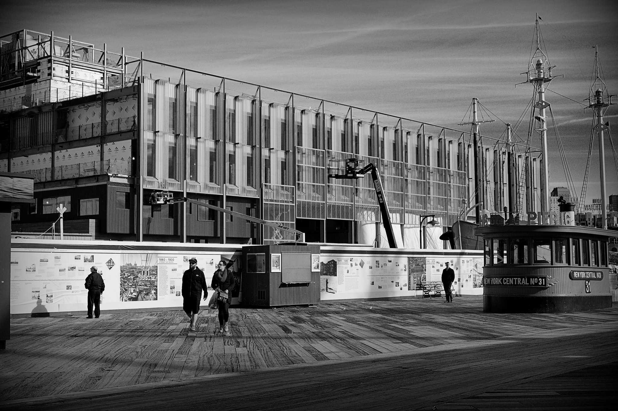 Pentax K-3 II sample photo. The new pier 17 photography