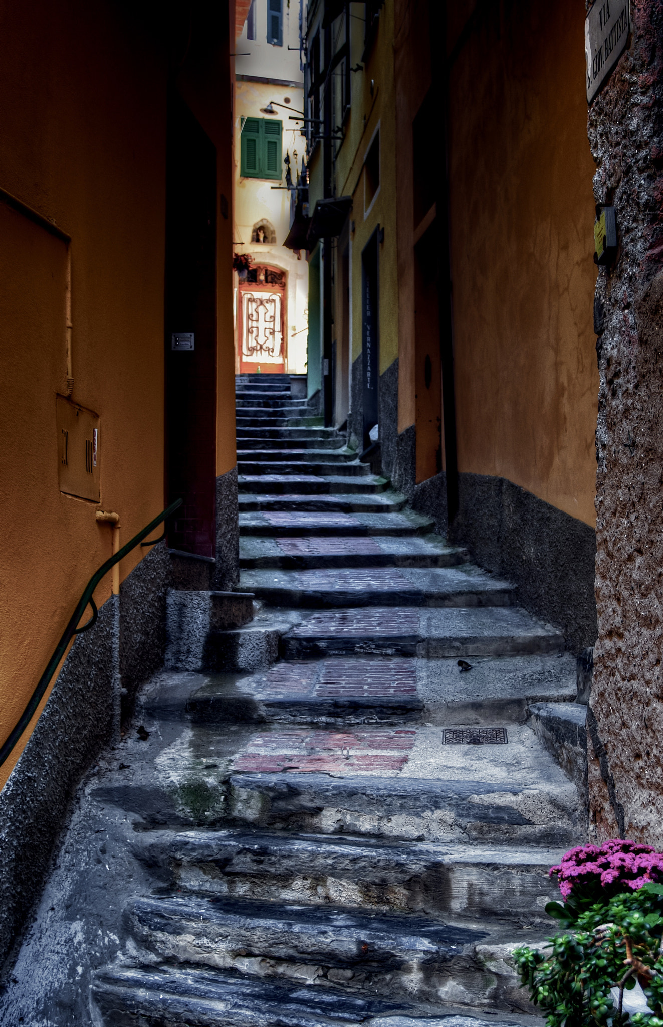 Nikon AF-S Nikkor 24-120mm F4G ED VR sample photo. Stairway to a door photography