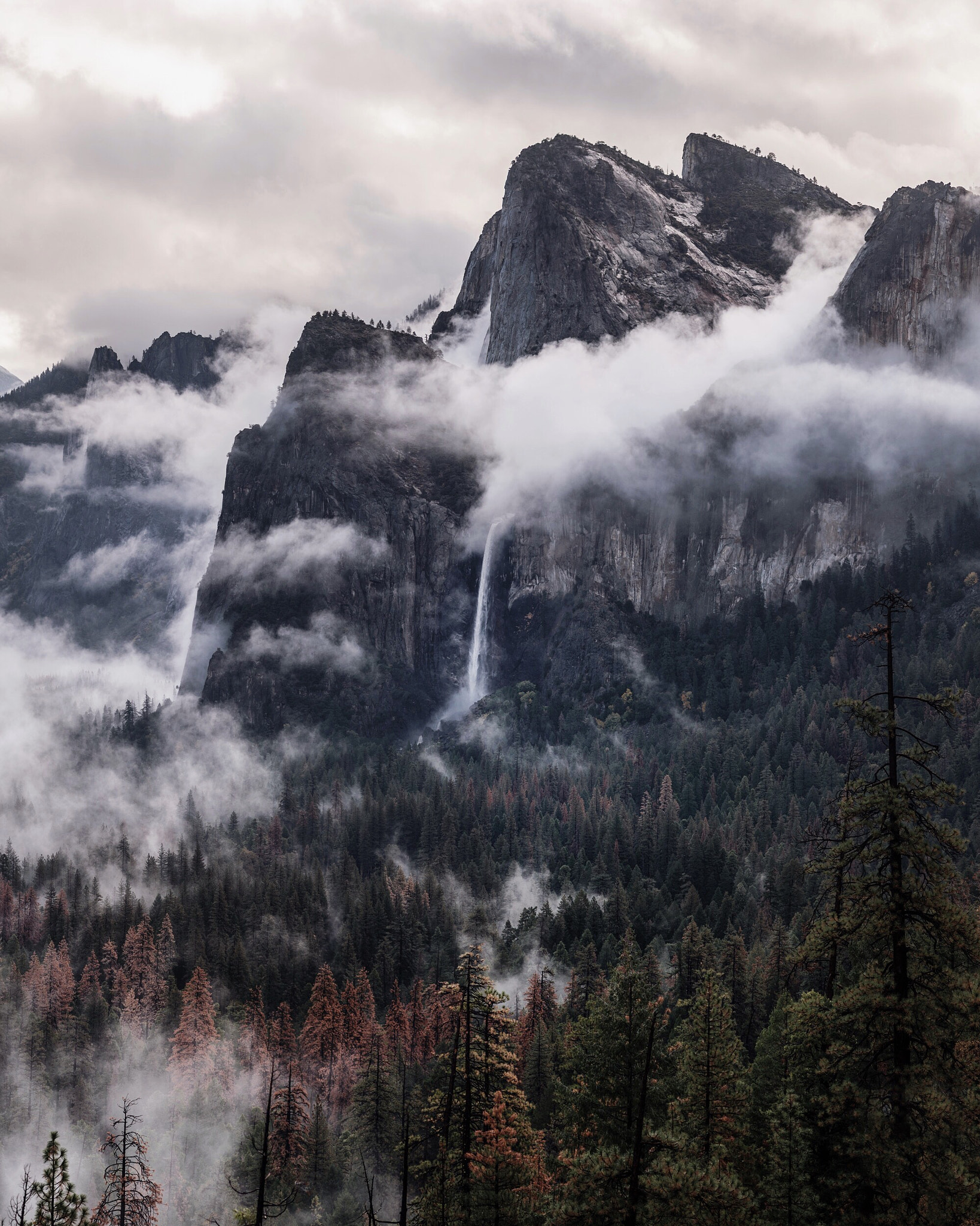 Nikon D4 + Nikon AF-S Nikkor 85mm F1.8G sample photo. Foggy bridal veil falls. yosemite. california. photography