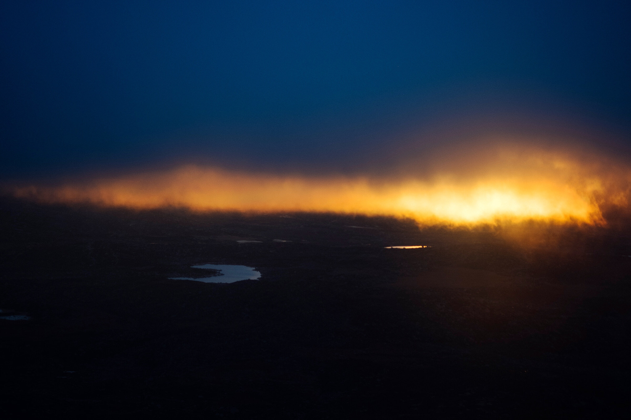 Fujifilm X-T2 + Fujifilm XF 60mm F2.4 R Macro sample photo. Near the end of the flight to yading, a lake and the dawn appear. photography