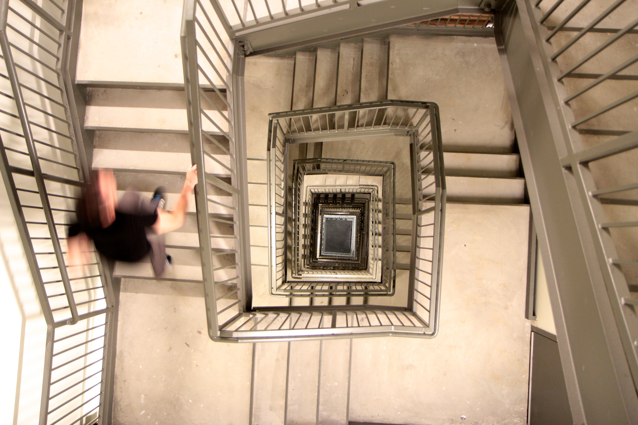 Canon EF-S 17-55mm F2.8 IS USM sample photo. Stairwell with john photography