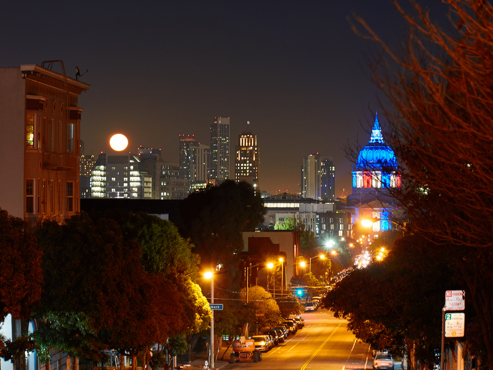 Panasonic Lumix G X Vario 35-100mm F2.8 OIS sample photo. Full moon over san francisco photography