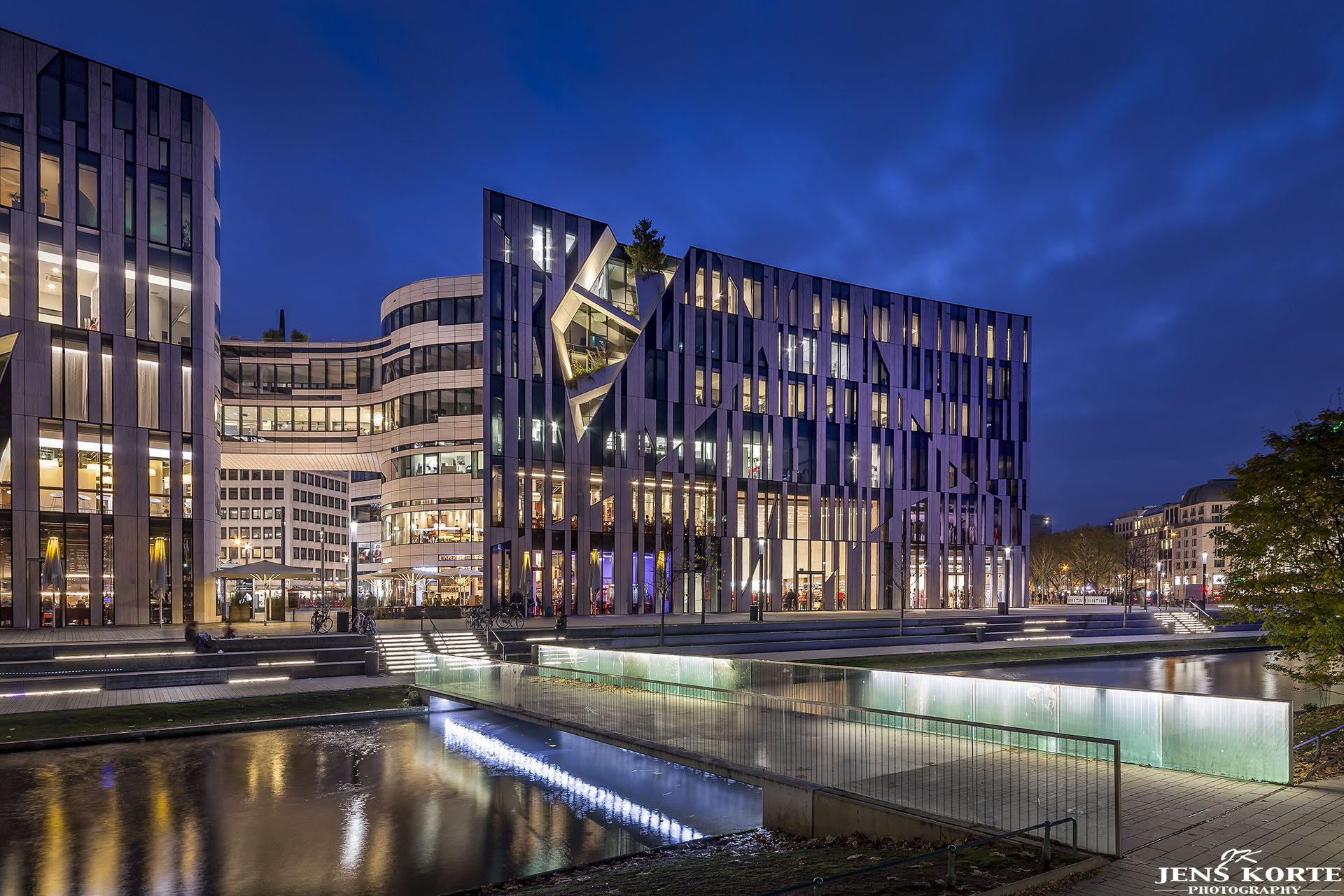 Sigma 12-24mm F4.5-5.6 II DG HSM sample photo. Kö-bogen - düsseldorf photography