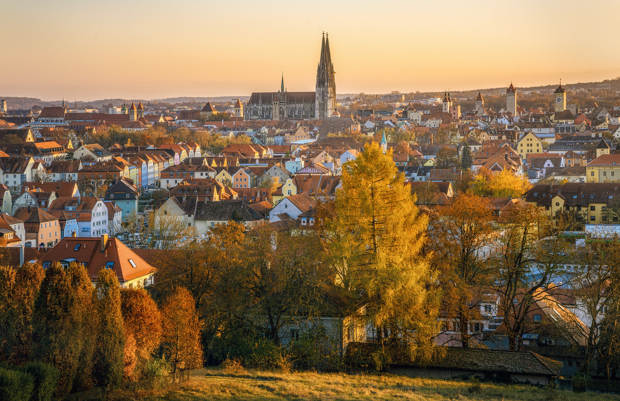 Sony a7R II sample photo. Regensburg in the golden light of the setting sun photography