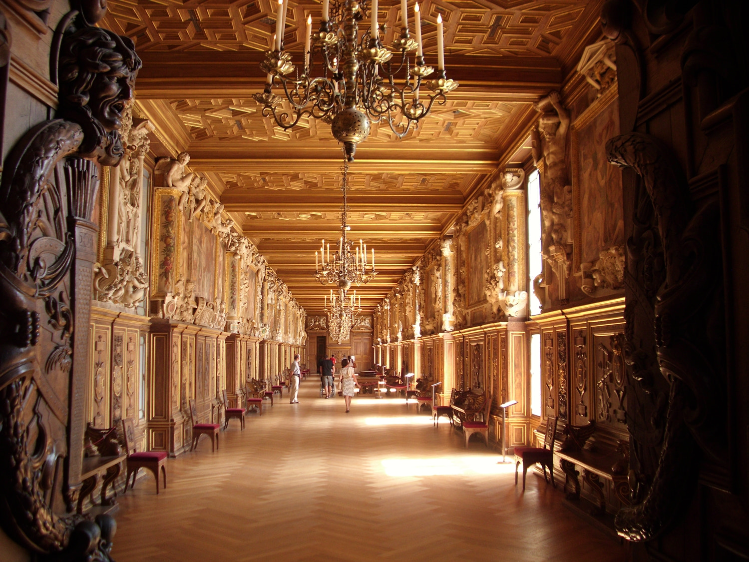 Benq DC C1060 sample photo. Inside the palace photography
