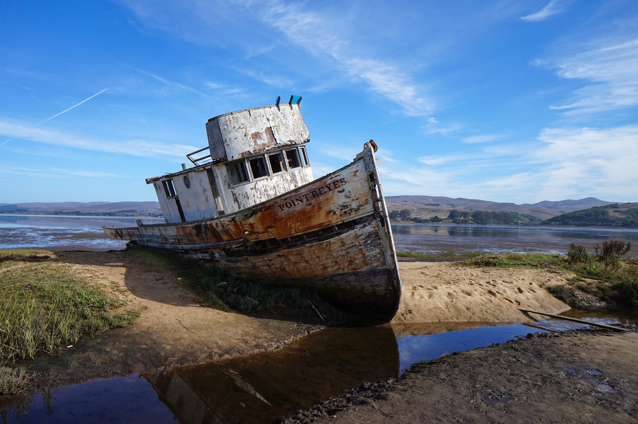 Sony Alpha a5000 (ILCE 5000) + Sony E 16mm F2.8 sample photo. Shipwreck photography