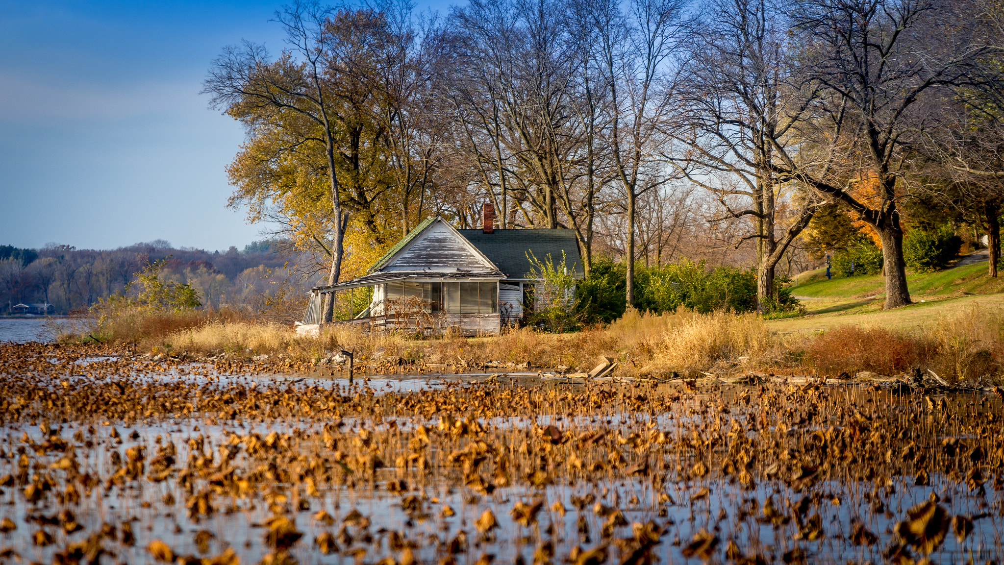 Sigma 70-200mm F2.8 EX DG OS HSM sample photo. Little house on the river photography