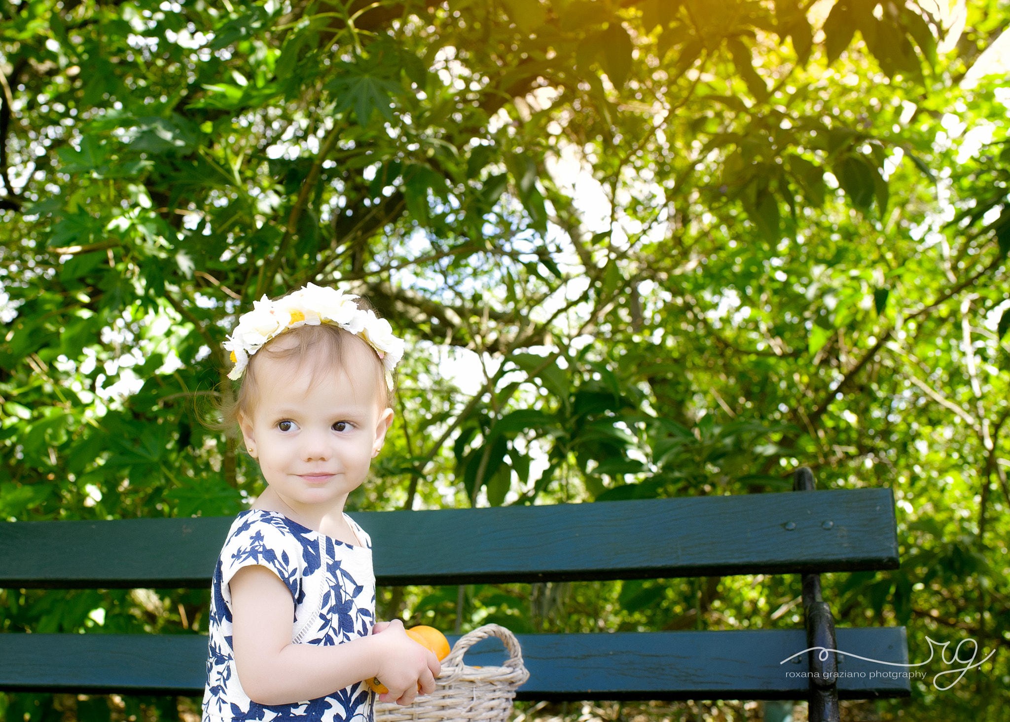 Nikon D700 + Nikon AF-S Nikkor 35mm F1.8G ED sample photo. Book isabella photography