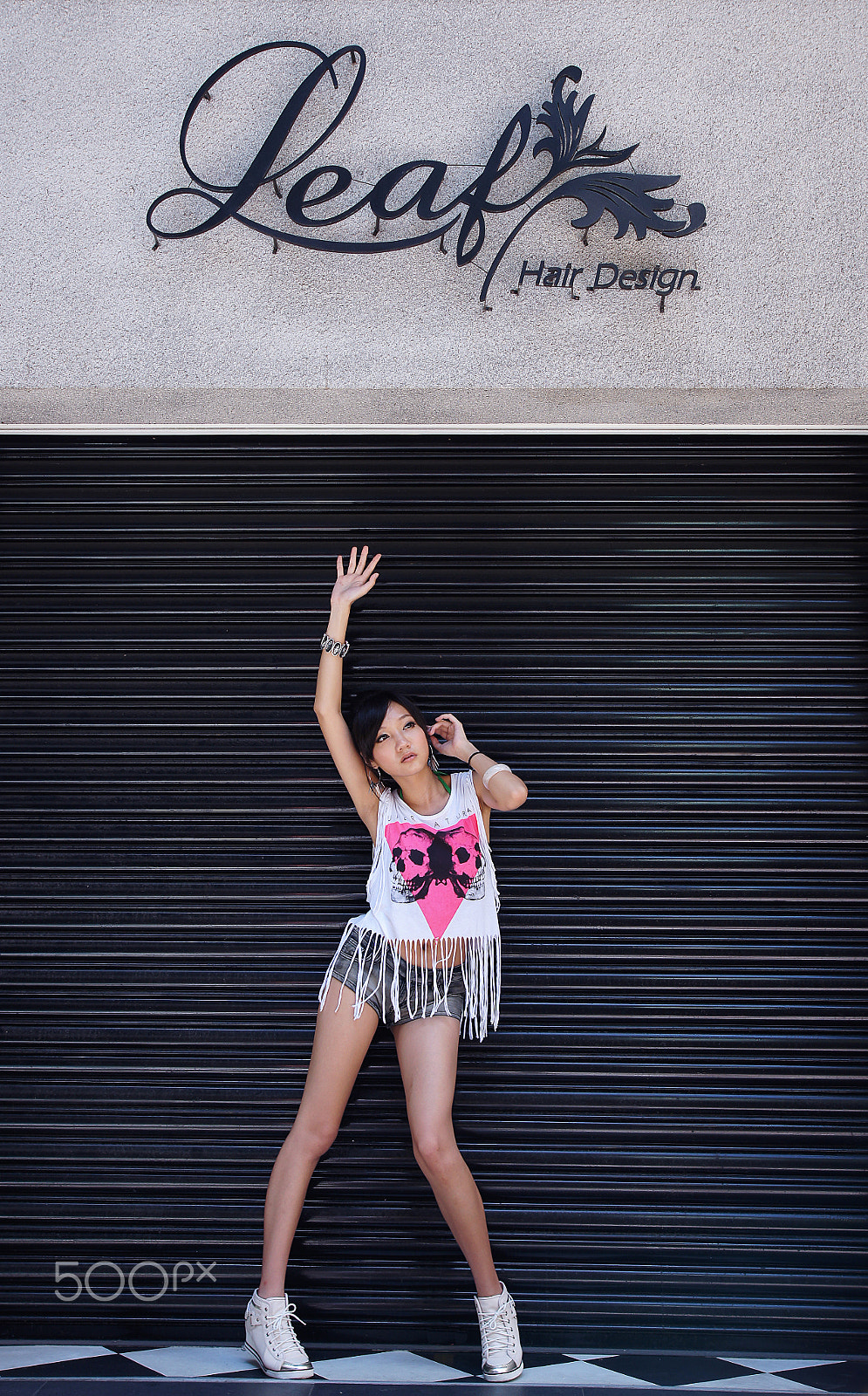 Sony SLT-A55 (SLT-A55V) sample photo. Girl @ street shot photography