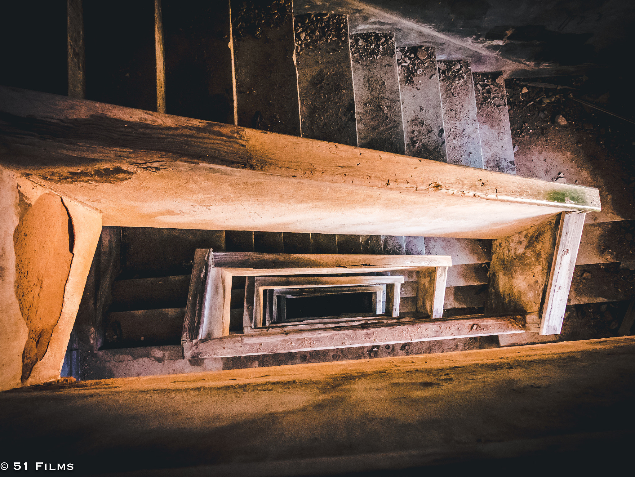 Panasonic Lumix DMC-GX85 (Lumix DMC-GX80 / Lumix DMC-GX7 Mark II) sample photo. Abandoned staircase photography