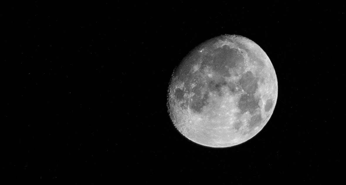 Canon EF 70-200mm F4L USM sample photo. Almost photography