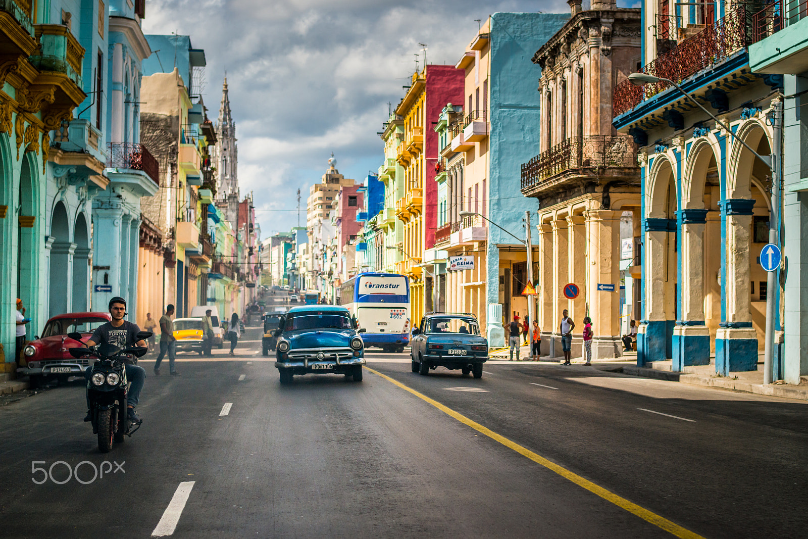 Nikon D800 + Nikon AF-S Nikkor 58mm F1.4G sample photo. Cuban life photography