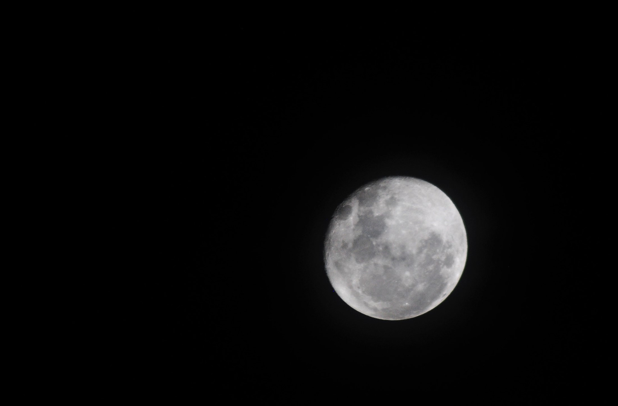 Nikon D90 sample photo. The regular moon photography