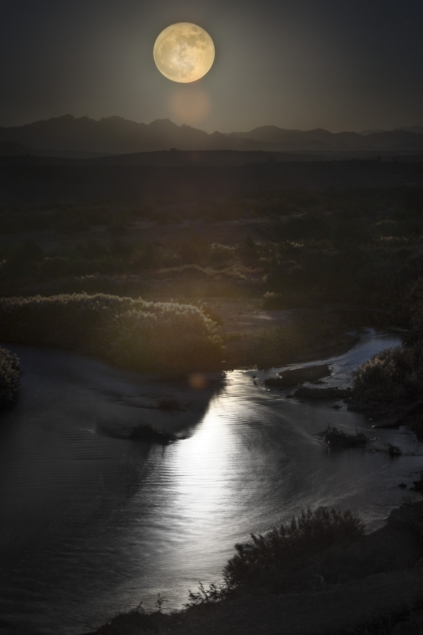 Nikon D800 sample photo. Moonrise over las vegas wash photography