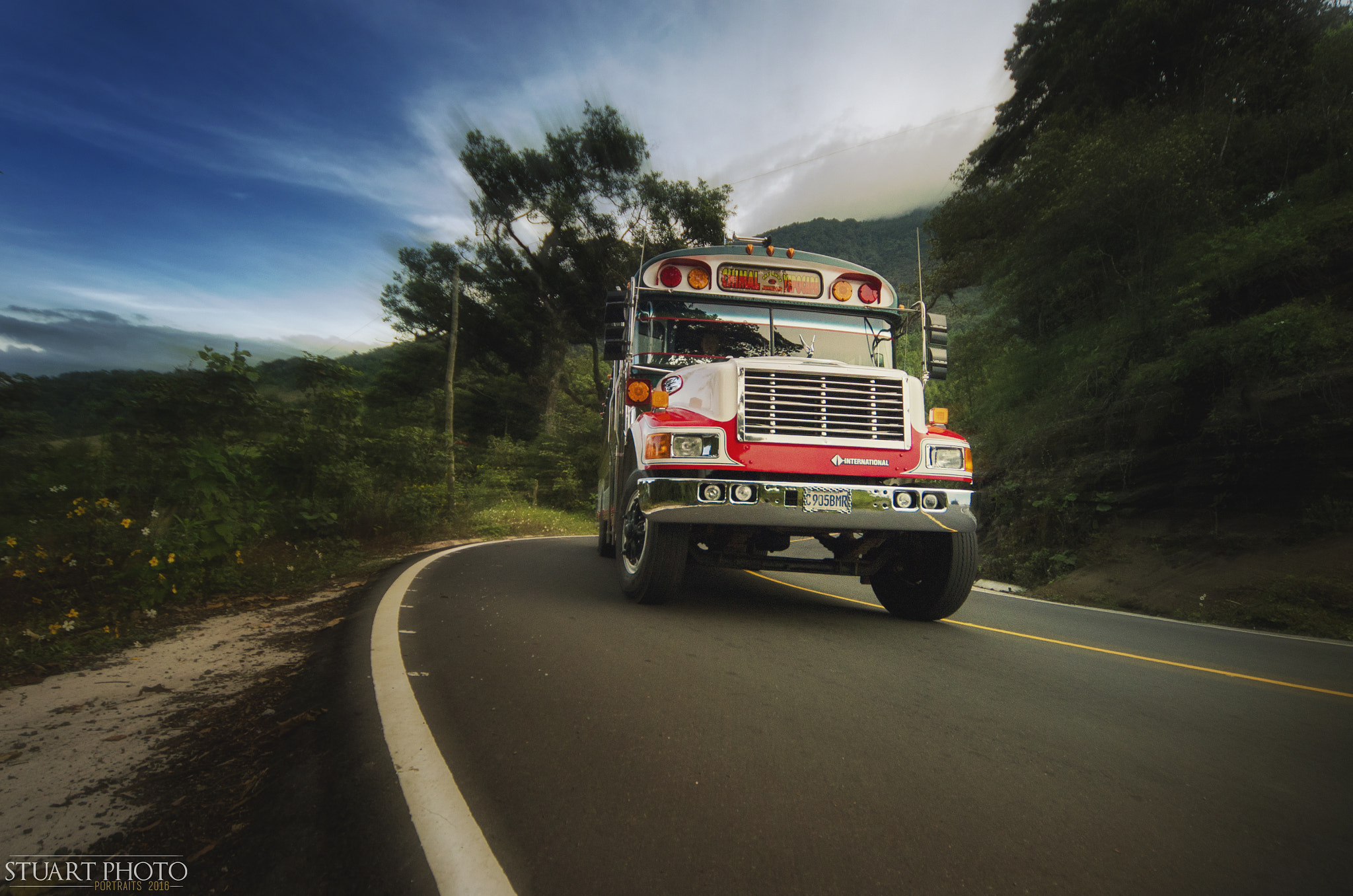 Sigma 12-24mm F4.5-5.6 EX DG Aspherical HSM sample photo. Camioneta guatemala photography