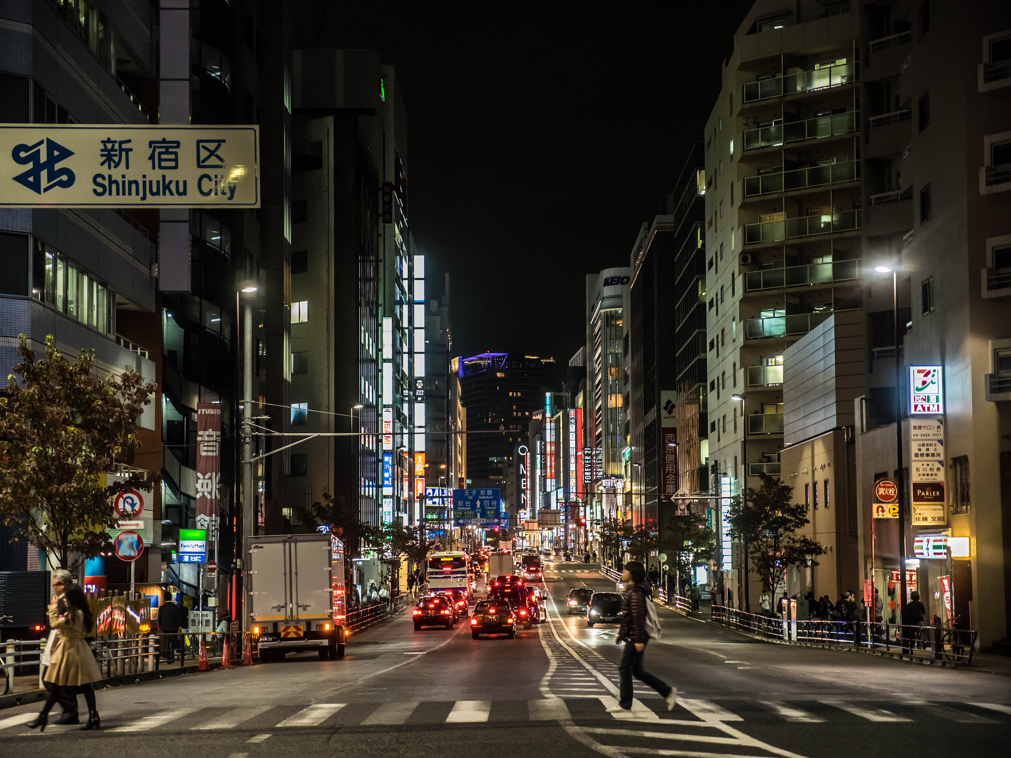 Panasonic Lumix G X Vario 12-35mm F2.8 ASPH Power OIS sample photo. Shinjuku city photography