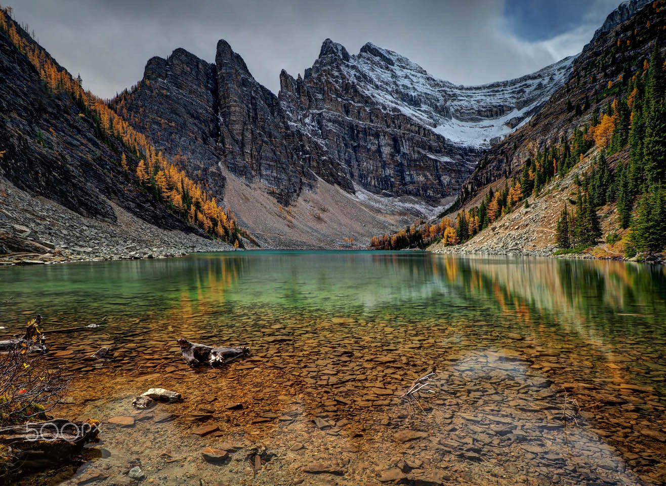 Olympus OM-D E-M5 II sample photo. Lake agnes photography