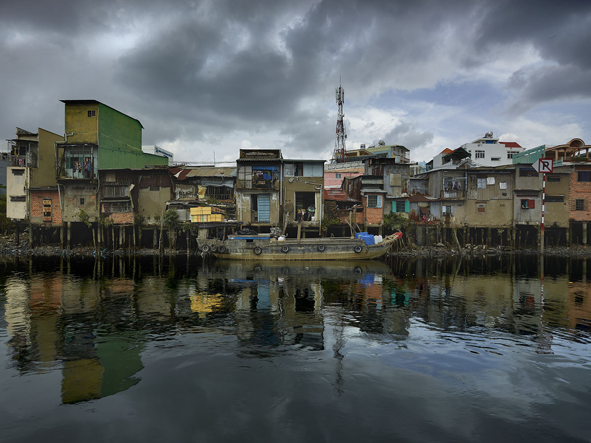 Phase One IQ260 sample photo. Saigon river slums photography