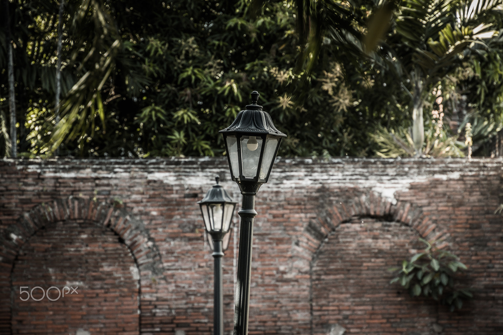 Canon EOS 750D (EOS Rebel T6i / EOS Kiss X8i) sample photo. Streetlamps photography