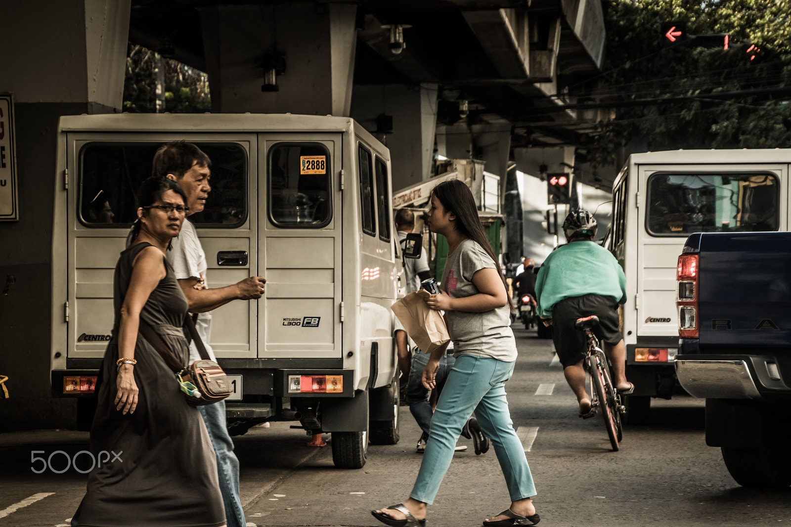 Canon EOS 750D (EOS Rebel T6i / EOS Kiss X8i) sample photo. On the street photography